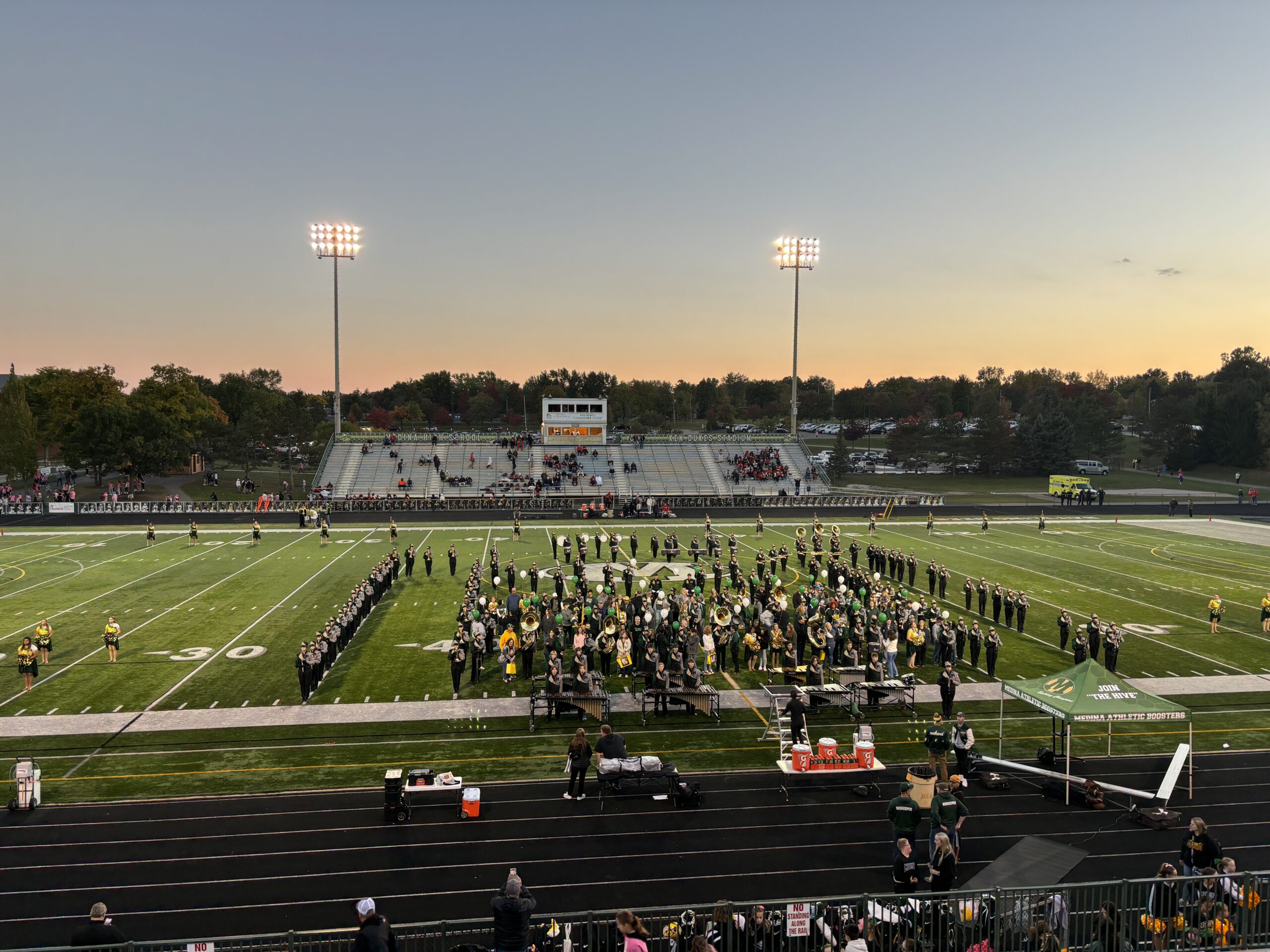 Dan Stoddard leads Medina past Shaker Heights In Shootout, 70-38 - Kee ...